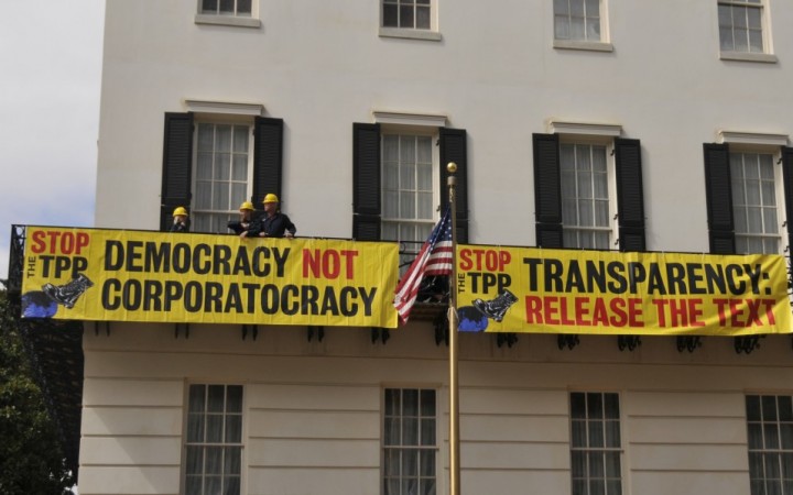 TPP-USTR-protest-two-banners-by-DC-Media-Group-1024x598